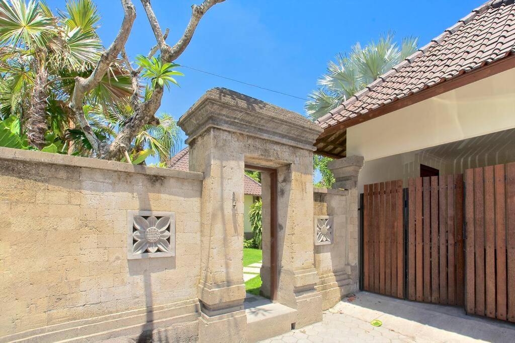 Tropical Oasis, Villa Mimba Sanur  Exterior photo